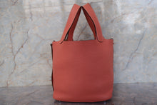 画像をギャラリービューアに読み込む, HERMES／エルメス ピコタンロックＰＭ トリヨンクレマンス クレヴェット □Q刻印 ハンドバッグ 700110001
