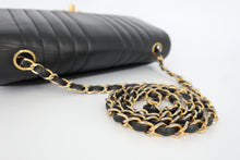 将图片加载到图库查看器，CHANEL/香奈儿 coco小姐 链条包 羊皮 Black/Gold hardware(黑色/金色金属) 肩背包 800100076

