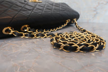 Load image into Gallery viewer, CHANEL Medium Matelasse Single flap chain shoulder bag Lambskin Black/Gold hadware Shoulder bag 600100209
