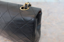 将图片加载到图库查看器，CHANEL/香奈儿 迷你CF 单盖 链条包 羊皮 Black/Gold hadware(黑色/金色金属) 肩背包 800050134
