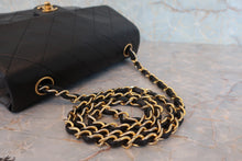 将图片加载到图库查看器，CHANEL/香奈儿 迷你CF 单盖 链条包 羊皮 Black/Gold hadware(黑色/金色金属) 肩背包 800050134
