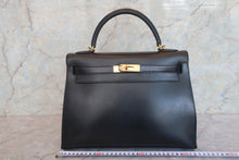 Load image into Gallery viewer, HERMES KELLY 32 Box carf leather Black Hand bag 700070105
