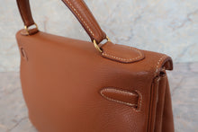 将图片加载到图库查看器，HERMES KELLY 32 Clemence leather Gold □C刻印 Hand bag 600080196
