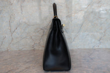Load image into Gallery viewer, HERMES KELLY 32 Box carf leather Black Hand bag 700070105
