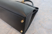 Load image into Gallery viewer, HERMES KELLY 32 Box carf leather Black Hand bag 700070105
