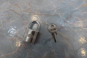 HERMES／エルメス ピコタンロックＰＭ トリヨンクレマンス ローズウッド □O刻印 ハンドバッグ 700040211
