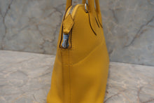 Load image into Gallery viewer, HERMES／BOLIDE 27 Swift leather Jaune ambre C Engraving Shoulder bag 700120104

