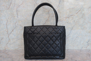 CHANEL/シャネル 復刻トート キャビアスキン ブラック/ゴールド金具 トートバッグ 700080156
