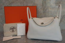 Load image into Gallery viewer, HERMES LINDY 30 Clemence leather White □K Engraving Shoulder bag 600060012
