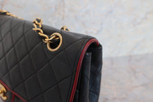 Load image into Gallery viewer, CHANEL Matelasse chain shoulder bag Lambskin Black/Red/Gold hadware Shoulder bag 600110008
