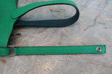 Load image into Gallery viewer, HERMES PICOTIN LOCK Eclat MM Clemence leather/Swift leather Menthe/Vert bosphore Z Engraving Hand bag 800050145
