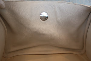 HERMES LINDY 30 Clemence leather White □K Engraving Shoulder bag 600060012