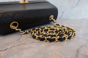 CHANEL/シャネル 2.55台形チェーンショルダーバッグ ラムスキン ブラック/ゴールド金具 ショルダーバッグ 700080155