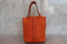 画像をギャラリービューアに読み込む, HERMES／エルメス ピコタンロックＭＭ トリヨンクレマンス オレンジ □N刻印 ハンドバッグ 700100185
