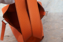 画像をギャラリービューアに読み込む, HERMES／エルメス ピコタンロックＭＭ トリヨンクレマンス オレンジ □N刻印 ハンドバッグ 700100185
