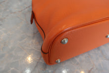 Load image into Gallery viewer, HERMES／BOLIDE 31 Clemence leather Orange □I Engraving Shoulder bag 600070142
