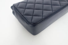 将图片加载到图库查看器，CHANEL/香奈儿 迷你CF 链条包 羊皮 Navy/Gold hardware(藏蓝色/金色金属) 肩背包 800100041
