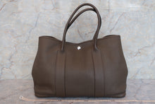 将图片加载到图库查看器，HERMES GARDEN PARTY PM Negonda leather Olive green □P刻印 Tote bag 600080221
