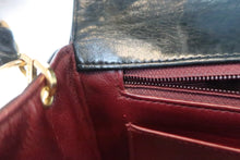 Load image into Gallery viewer, CHANEL Diana matelasse chain shoulder bag Lambskin Black/Gold hadware Shoulder bag 600050009
