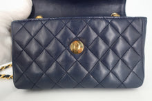 将图片加载到图库查看器，CHANEL/香奈儿 迷你CF 链条包 羊皮 Navy/Gold hardware(藏蓝色/金色金属) 肩背包 800100041
