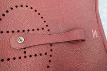 将图片加载到图库查看器，HERMES  EVELYNE 2GM Clemence leather Rouge H Shoulder bag 700040123

