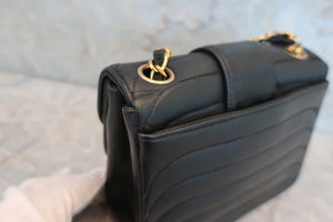 CHANEL CC mark chain shoulder bag Lambskin Black/Gold hadware Shoulder bag 600050024