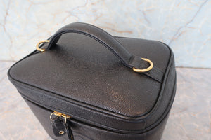 CHANEL/シャネル ココマークバニティ キャビアスキン ブラック/ゴールド金具 バニティ 700090220