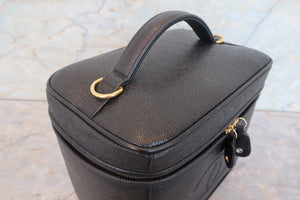 CHANEL/シャネル ココマークバニティ キャビアスキン ブラック/ゴールド金具 バニティ 700090220