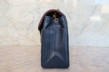 Load image into Gallery viewer, CHANEL Matelasse chain shoulder bag Lambskin Navy/Gold hadware Shoulder bag 700120026
