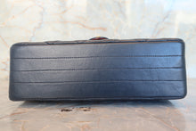 Load image into Gallery viewer, CHANEL Matelasse chain shoulder bag Lambskin Navy/Gold hadware Shoulder bag 700120026
