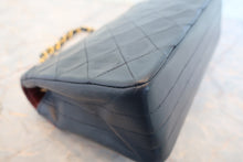 Load image into Gallery viewer, CHANEL Matelasse chain shoulder bag Lambskin Navy/Gold hadware Shoulder bag 700120026
