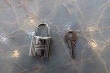 画像をギャラリービューアに読み込む, HERMES／エルメス ピコタンロックタッチＰＭ トリヨンクレマンス/ヴォースイフト ブルーパラダイス ハンドバッグ T刻印 700110008
