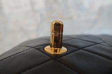 画像をギャラリービューアに読み込む, CHANEL/シャネル マトラッセバイカラーチェーンショルダーバッグ ラムスキン ネイビー/ブラック/ゴールド金具 ショルダーバッグ 800010101
