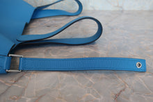 画像をギャラリービューアに読み込む, HERMES／エルメス ピコタンロックGM トリヨンクレマンス ブルーザンジバル X刻印 ハンドバッグ 800020206
