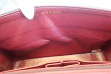 Load image into Gallery viewer, CHANEL Matelasse chain shoulder bag Lambskin Navy/Gold hadware Shoulder bag 700120026
