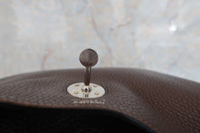 将图片加载到图库查看器，HERMES LINDY 30 Clemence leather Chocolat □J刻印 Shoulder bag 600080222
