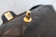 Load image into Gallery viewer, CHANEL Matelasse shoulder bag Lambskin Black/Gold hadware Shoulder bag 600070076
