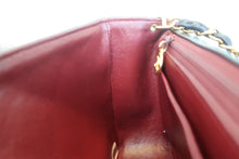 Load image into Gallery viewer, CHANEL  Diana matelasse chain shoulder bag Lambskin Black/Gold hadware Shoulder bag 700120103
