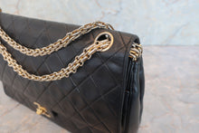 Load image into Gallery viewer, CHANEL Matelasse double flap chain shoulder bag Lambskin Black/Gold hadware Shoulder bag 600070111
