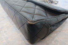 Load image into Gallery viewer, CHANEL Paris Limited Matelasse double flap chain shoulder bag Lambskin Black/Gold hadware Shoulder bag 700120118
