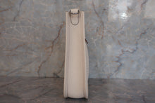 Load image into Gallery viewer, HERMES EVELYNE AMAZONE TPM Clemence leather Nata U Engraving Shoulder bag 600110045
