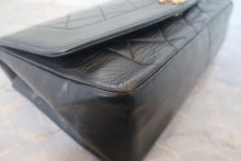 Load image into Gallery viewer, CHANEL  Diana matelasse chain shoulder bag Lambskin Black/Gold hadware Shoulder bag 700120113
