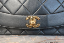 Load image into Gallery viewer, CHANEL  Diana matelasse chain shoulder bag Lambskin Black/Gold hadware Shoulder bag 700120113
