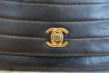 画像をギャラリービューアに読み込む, CHANEL/シャネル ココマークチェーンショルダーバッグ ラムスキン ブラック/ゴールド金具 ショルダーバッグ 800080140
