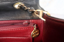 Load image into Gallery viewer, CHANEL  Diana matelasse chain shoulder bag Lambskin Black/Gold hadware Shoulder bag 700120113
