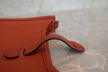 将图片加载到图库查看器，HERMES  EVELYNE TPM Clemence leather Cuivre U刻印 Shoulder bag 700070168
