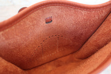 将图片加载到图库查看器，HERMES  EVELYNE TPM Clemence leather Cuivre U刻印 Shoulder bag 700070168

