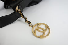 将图片加载到图库查看器，CHANEL/香奈儿 水桶包 链条包 羊皮 Black/Gold hardware(黑色/金色金属) 肩背包 800080190
