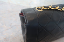 Load image into Gallery viewer, CHANEL  Diana matelasse chain shoulder bag Lambskin Black/Gold hadware Shoulder bag 700120110
