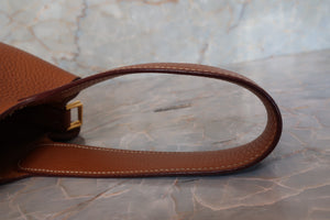 HERMES／エルメス ピコタンロックＭＭ トリヨンクレマンス ゴールド C刻印 ハンドバッグ 700050257